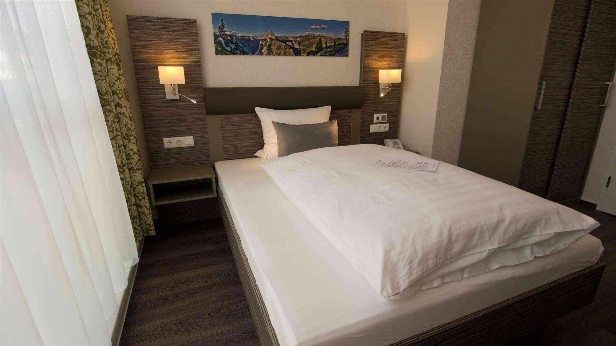 Hotel Westfalia Бремен Экстерьер фото